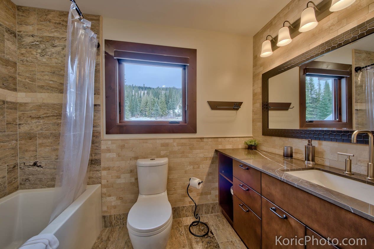 Bridge Gate-45 bathroom