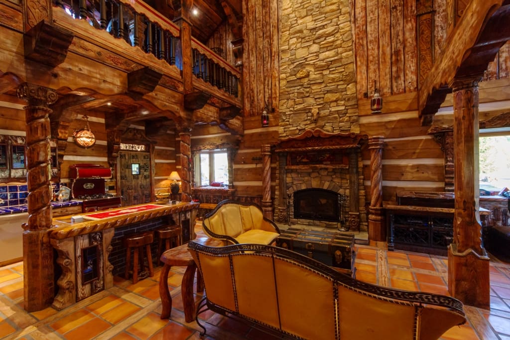 image_path_id28_708 rustic living room