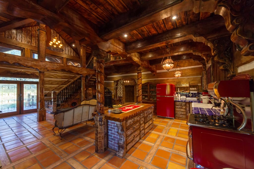 image_path_id28_709 rustic log cabin kitchen
